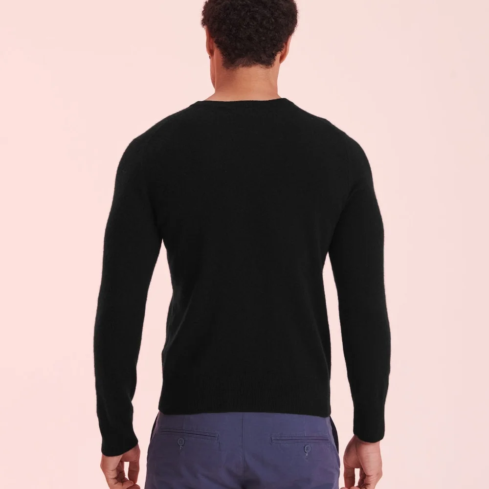 NWT - Naadam Men's 100% cashmere Men's the essentials sweater Color Black Size L